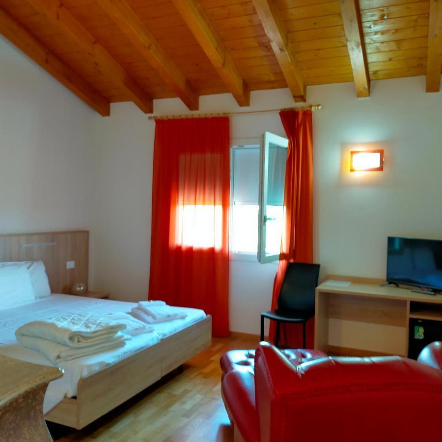 Vila Al Cavaliere Pordenone Exteriér fotografie